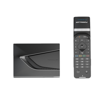 Formuler Z12 Ultra SE mediaspeler met GTV-BT3 afstandsbediening vanuit een andere hoek